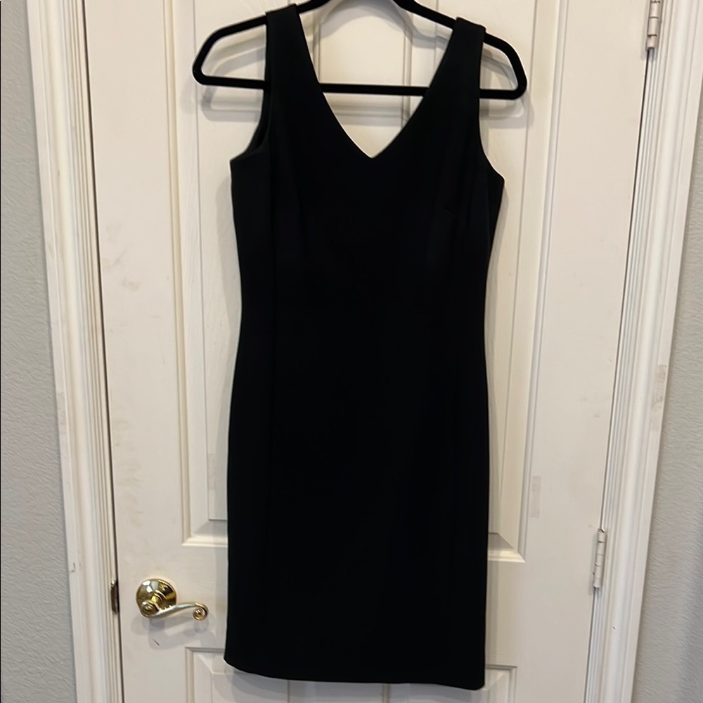Jones New York Black Sheath Mini Dress V-Neck Sleeveless